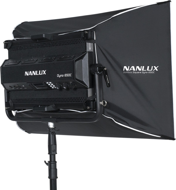 Осв. прибор NANLUX DYNO 650W LED Soft panel SET (Panel, softbox, Octa, Eggcrate, barndoors, flightcase)