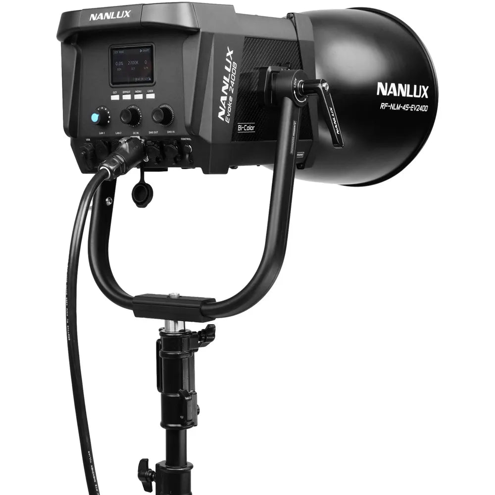 Осветительный прибор в кофре NANLUX Evoke 2400B Bi-color Spot Light with Reflector 45° in Flight case