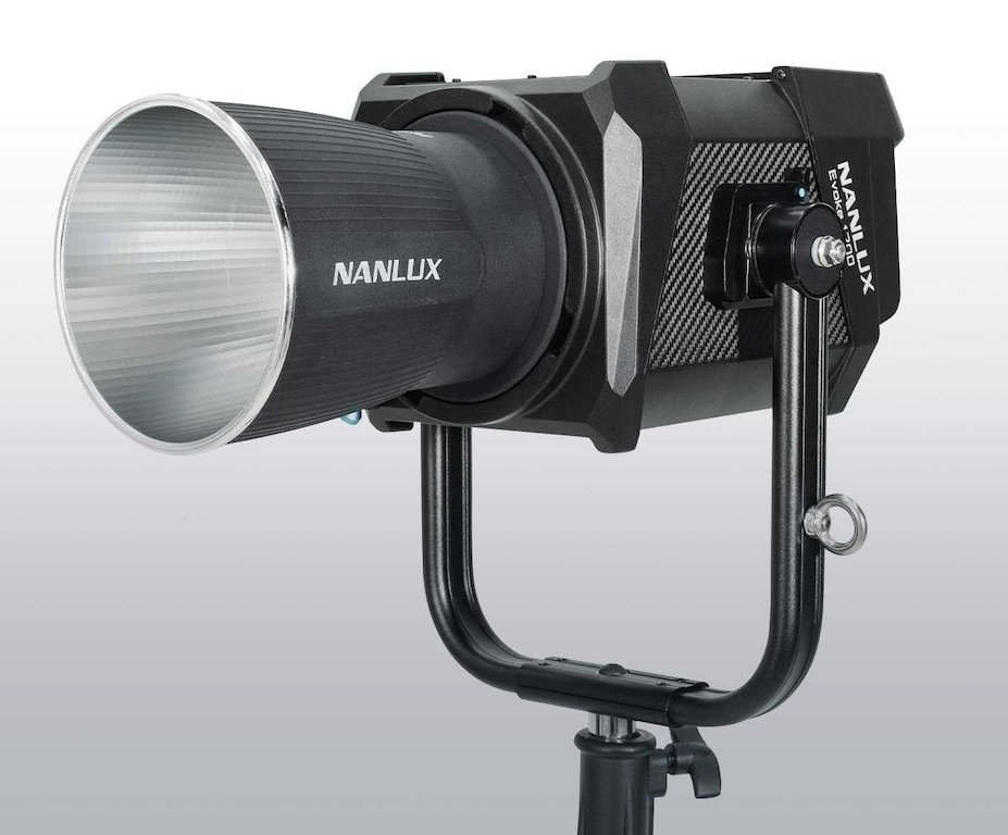 Осв. прибор NANLUX Evoke 1200 Spot Light with FL-35 and Flight case фото 2